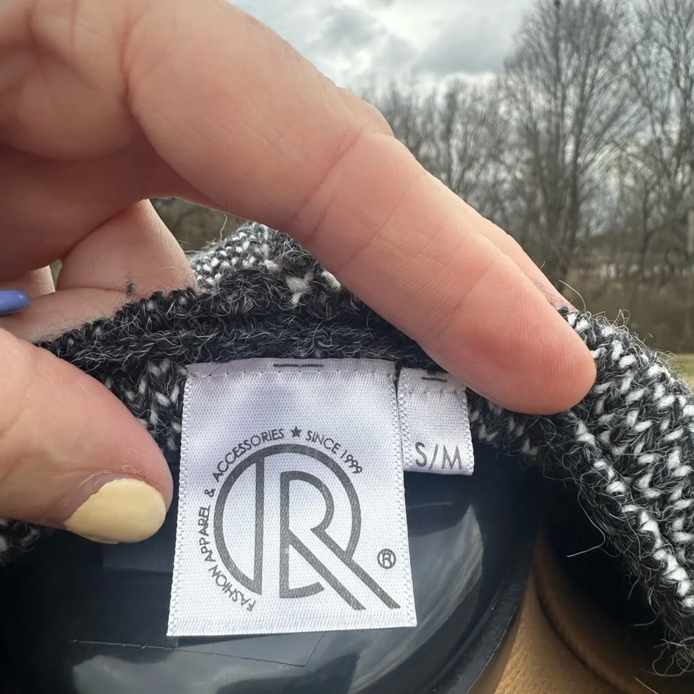 Gray Patterned Women's Sweater. Aztec. Long. Cardigan. Fun print - Picture 10 of 10